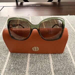 Tory Burch Olive Sunglasses with Tangerine Case